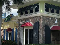 Next To Margarittaville Beautiful Remodeled Villa Hotels in Frydendal