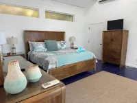 Amazing Ocean Views  and close to town Hoteles en 