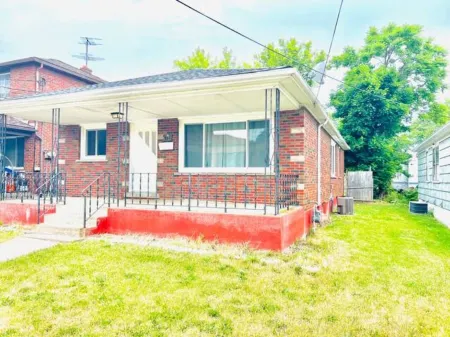 Niagara Falls House - 4 mins to Falls Отели рядом с достопримечательностью «Парк штата Форт Ниагара»