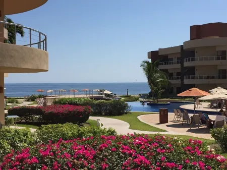 LUXURY 3br BEACH FRONT VACATION PROPERTIES