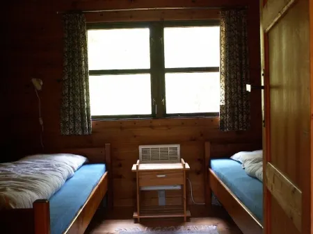 Log cabin on a 2000 m² nature estate, only5 km to the sea