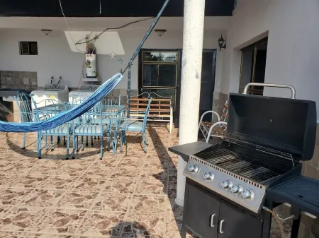 Residencia Ibarra Отели рядом с достопримечательностью «Чапала»