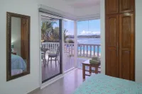 ANNSRENTAL Luxury Beachfront  - Stunning Views - Private Pool -  Steps