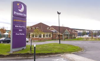 Premier Inn Warrington (A49/M62,J9)