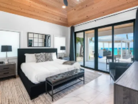 Blessing on the Bay - Brand New 4 bedroom Luxury Beachfront house Hotels in Steventon