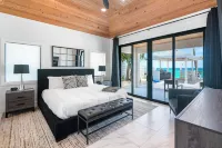 Blessing on the Bay - Brand New 4 bedroom Luxury Beachfront house Hotels in Steventon