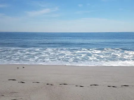 2 Bedroom 1 Bath Modern Oceanfront Condo Overlooking the Beach