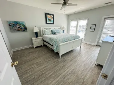 Offshore Addiction Hotels in der Nähe von Roanoke Island Festival Park