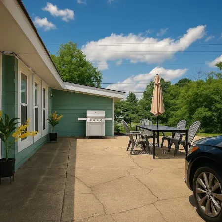 •A Family Haven N' Heart of Tupelo: 4 Bedrooms, 6 Beds, 1.5 Baths Sleeps 8 or 9