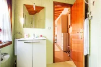 Rural Tourism House, COURTYARD HOUSE Hotels in Canidelo