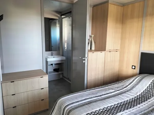 Quiet chalet in a residential leisure park near Marseillan