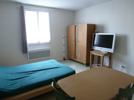 Appartement Plain-pied Proche Thermes Parking Privée Отели рядом с достопримечательностью «Carmel»