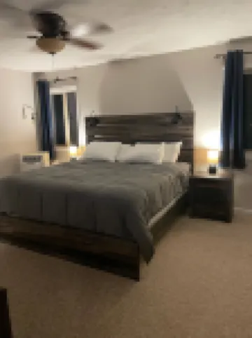 Winter and Holidays at the Hideout! Skiing, Hot Tub and Fireplace… Hotels in Lake Ariel