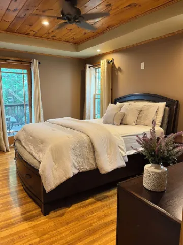 Charming 3-Bedroom Lower Unit Home in Buffalo