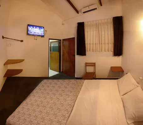 Hostal Casa Blanca - hostel