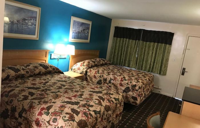 Blue Falls Motel