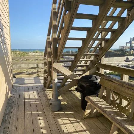 Seaview Pier and Motel