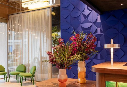 디 오스텐디안 호텔의 현대적인 로비 인테리어