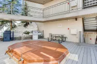 Ski-in Ski-Out 2 Br Condo- Sleeps 6 People Condo Hotels in Mount Crested Butte