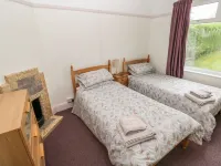 White Thorns Hotels in Rudbaxton