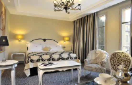 ヴィラ ララ ホテル