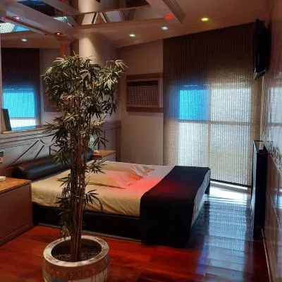 Dallas Hotel -Motel- Hotel dekat Stasiun Kereta Once