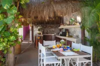 Villa Bella Bed & Breakfast Inn - Homestays