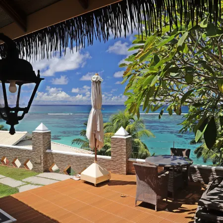 Au Fond de Mer View