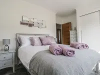 24 Waters Edge Hotels in Banff