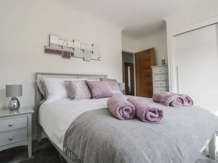 24 Waters Edge Отели в г. Банф