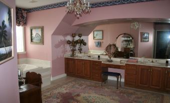 Heron Cay Lakeview Bed & Breakfast