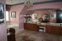 Heron Cay Lakeview Bed & Breakfast