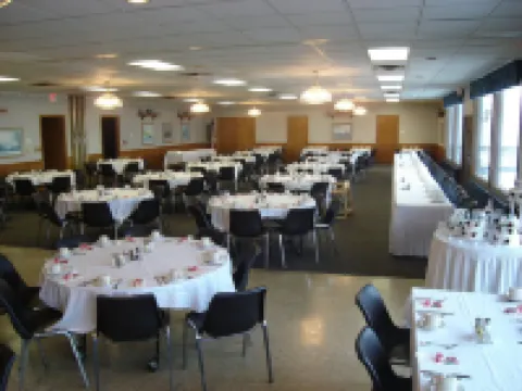 Lighthouse Inn - Two Rivers Hotels in Two Rivers