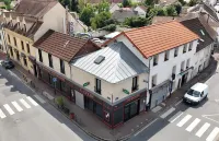 Le Celtic Hotels near Centre commercial Carrefour Goussainville