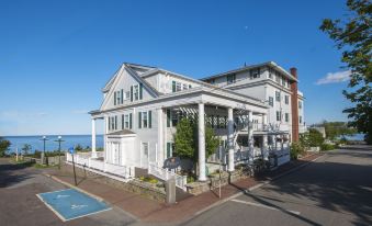 Emerson Inn by the Sea