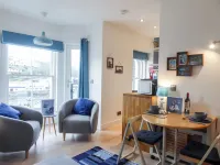Harbour View Apartment - Pet friendly