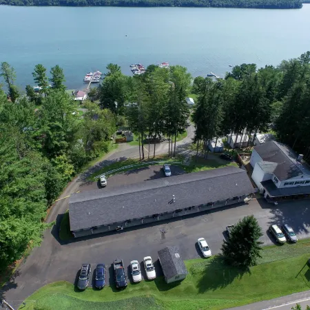 Bayside Inn & Marina