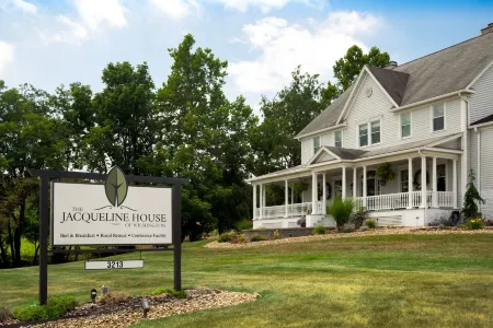 The Jacqueline House of Wilmington Отели рядом с достопримечательностью «TwentySix Bar and Grill»