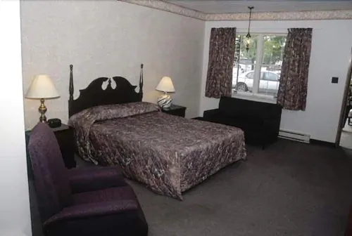 Ivy Rose Motor Inn Hotels in Tecumseh