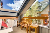 Updated 1Br Premier at Black Bear Lodge- Kids Ski Free 1 Bedroom Condo by RedAwning