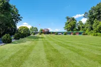 Alpine Motel فنادق في Emory