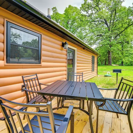 5 Mi to Mammoth Cave: Peaceful Retreat w/ Fire Pit