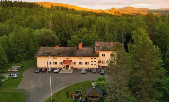 Vanhan Koulun Majatalo-Old School Guest House