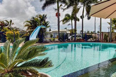 Galaxy Mackay Motor Inn Отели в г. Ооралея