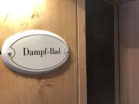 Gasthaus Spinas Hotels in Bever