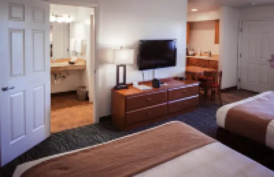 Pines Inn & Suites Hotels in Cottonwood