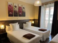 THC Bergantin Hostel Отели в г. Уэска