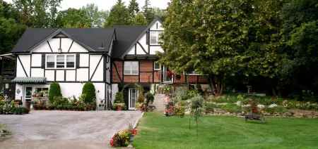 Burleys Gardens and Suite Отели в г. Питерборо