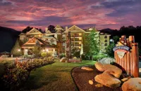 Bearskin Lodge on the River - موقف سيارات