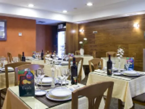 ホテル アルヘンティノ ビーゴのホテル